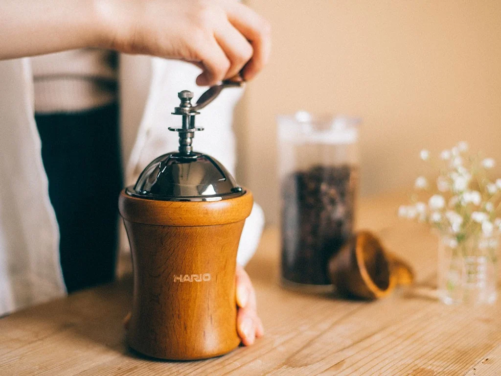 Hario Coffee Mill Dome- Manuālas kafijas dzirnaviņas