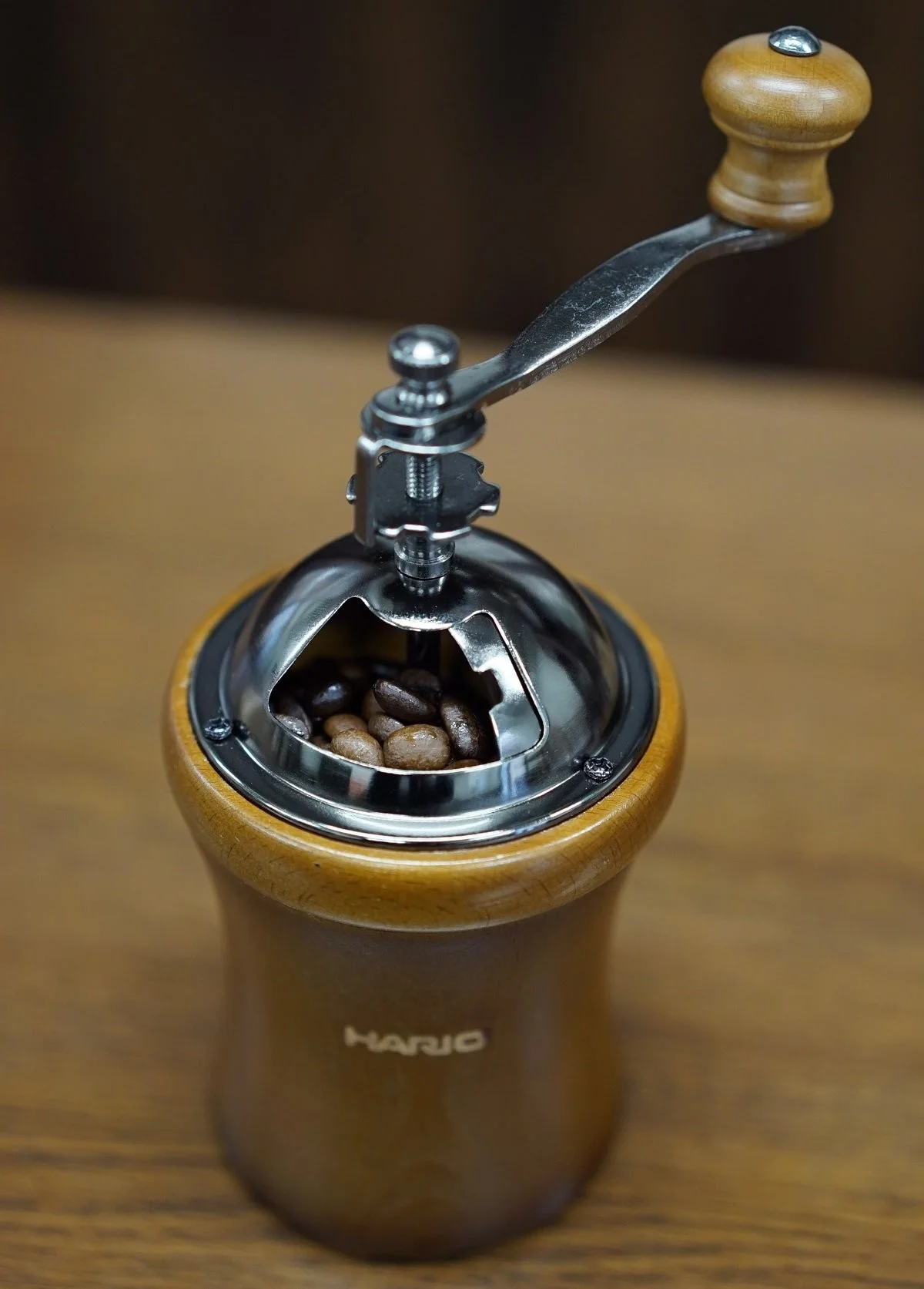 Hario Coffee Mill Dome- Manuālas kafijas dzirnaviņas