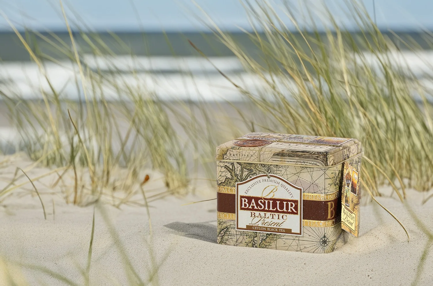 Basilur Present BALTIC melna tēja ar zemenēm 100g