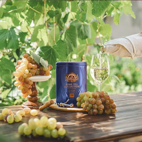 Melnā tēja WINE TEA ALPINE BLANC 75g metāla bundža Basilur