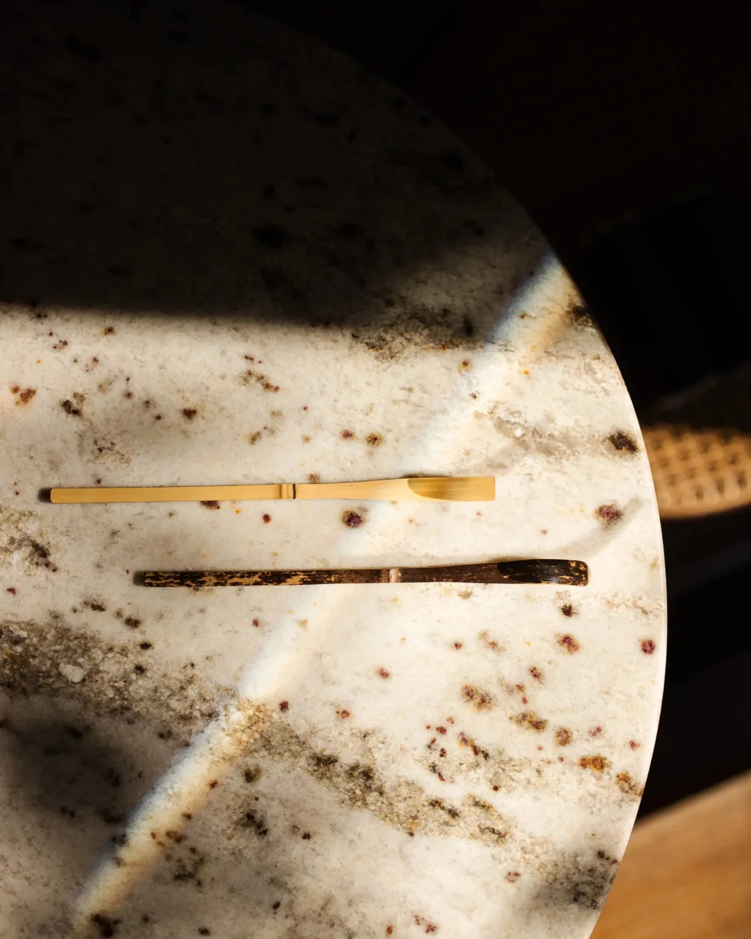 Matča tumšā tējas bambusa karotīte (chashaku) MOYA