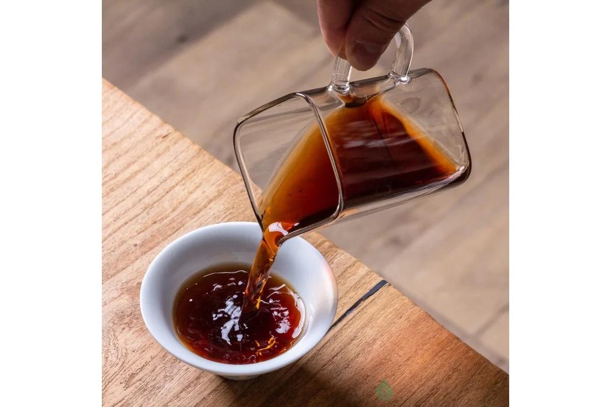 Yong Zhen Shou "Sarkanais bullis" Nogatavināta pueras tēja 357g T.Ar