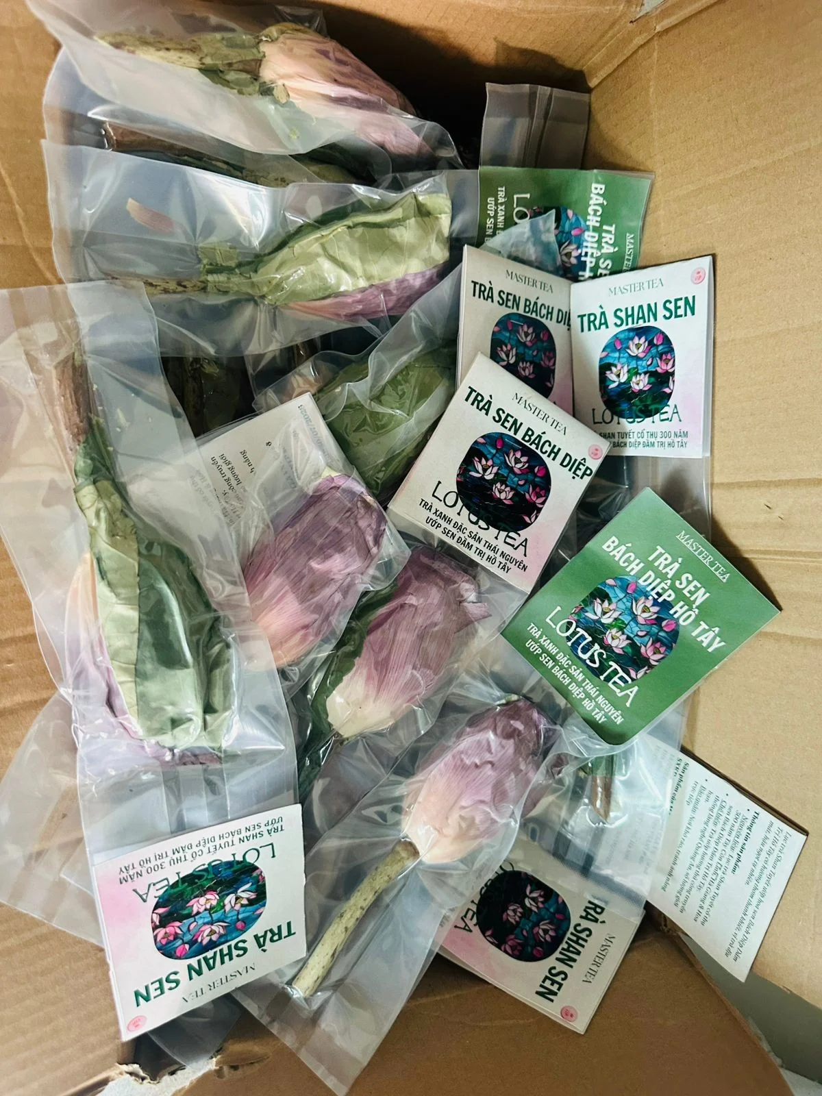 Zaļā tēja Lotosa ziedā “Midland” 80g Vjetnama