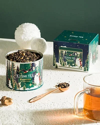 Kusmi tējas Tsarevna dāvanu komplekts - BIO melna beramā tēja 120g un krūze ar filtru un vāku