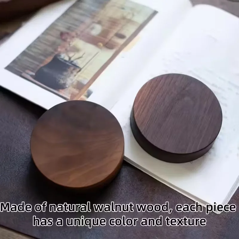 Roku darbs, apaļš vīraka turētājs no masīva melna valrieksta koka